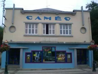 Cinéma Caméo 1 2