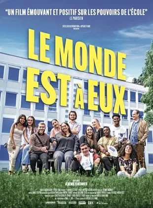 Affiche du film Le Monde est à eux