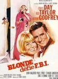 Affiche du film La Blonde défie le